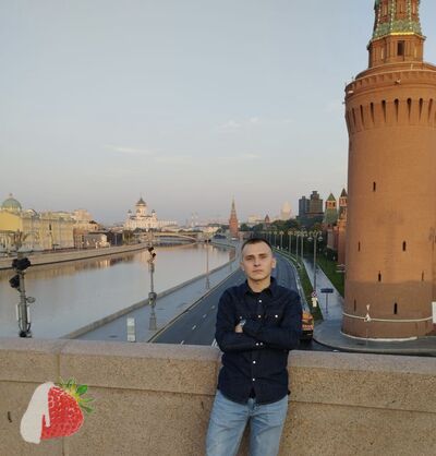Геннадий 22 года - из города Усть-Лабинск